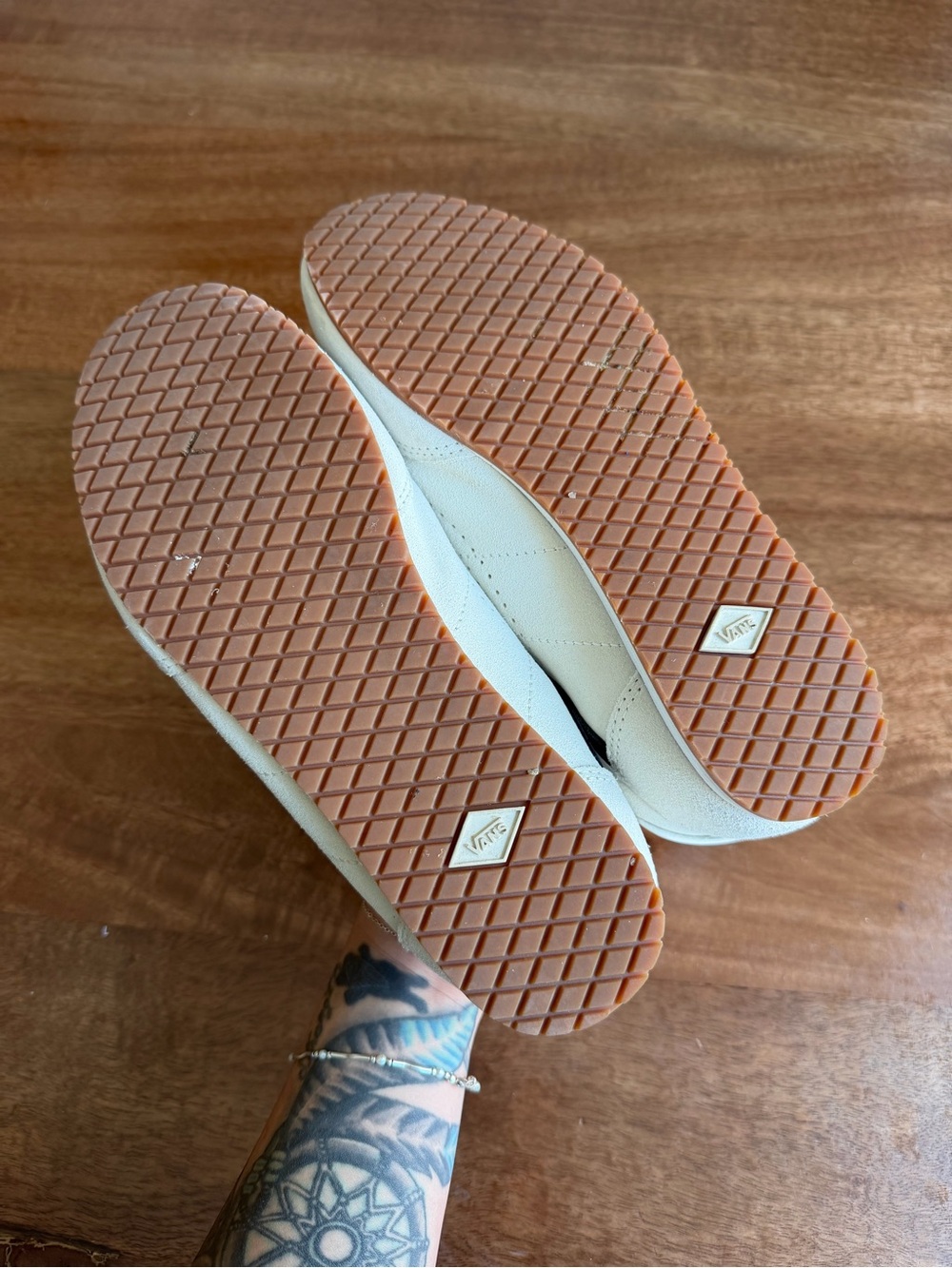 Vans Super Lowpro Shoe — Marshmallow/White (7.5) - Picture 4 of 4